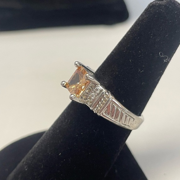 Peach rhinestone and cubic zirconia ring. Stamped JS. Size 6.75 - Picture 6 of 8